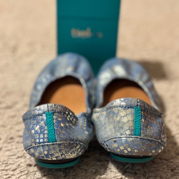 Tieks Paradise Blue Size 8 - Picture 2 of 9